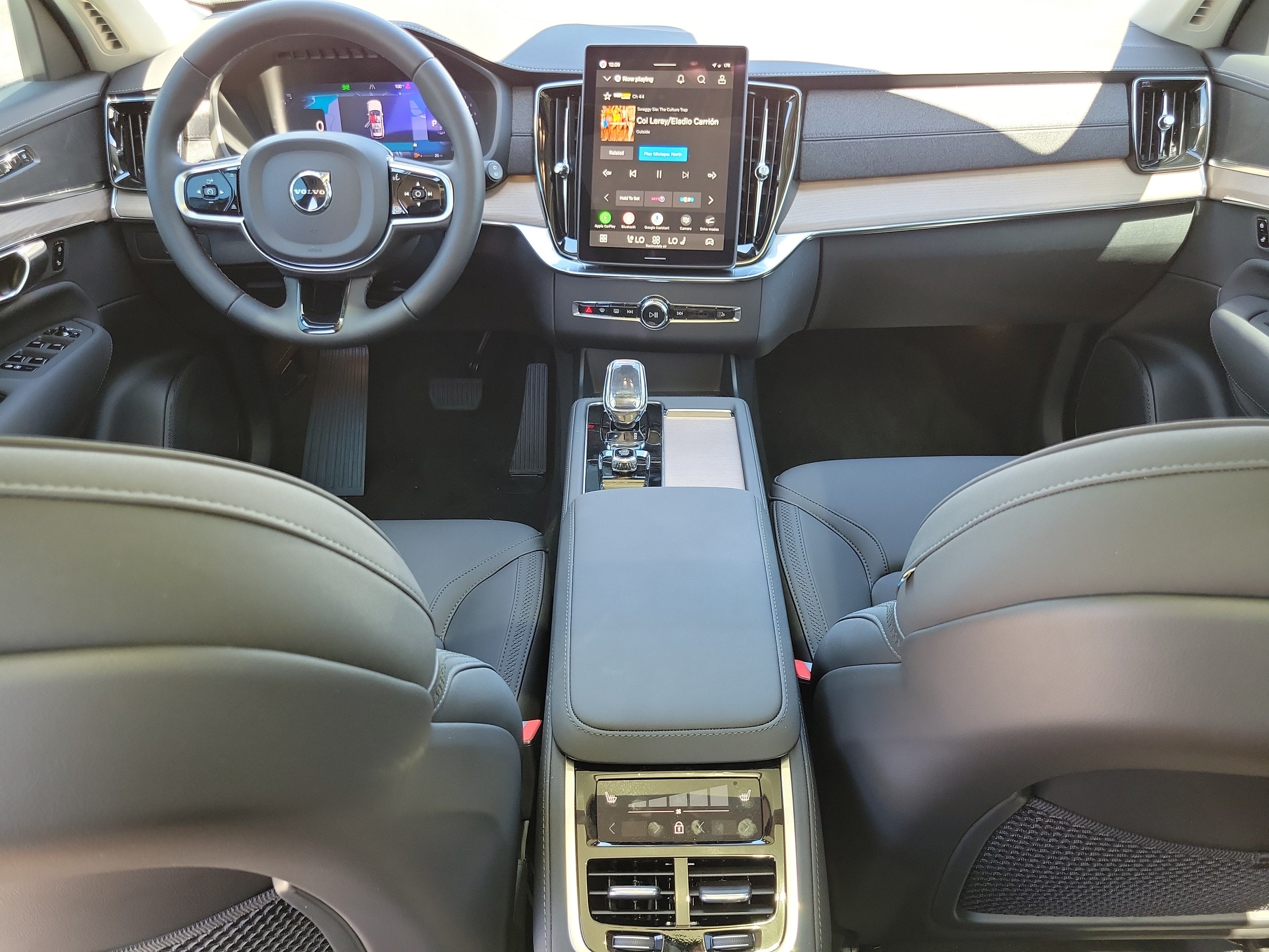 2026 Volvo XC90 Core