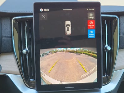 2026 Volvo XC90 Core