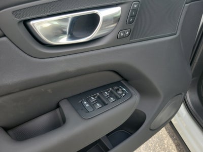 2026 Volvo XC60 Plus