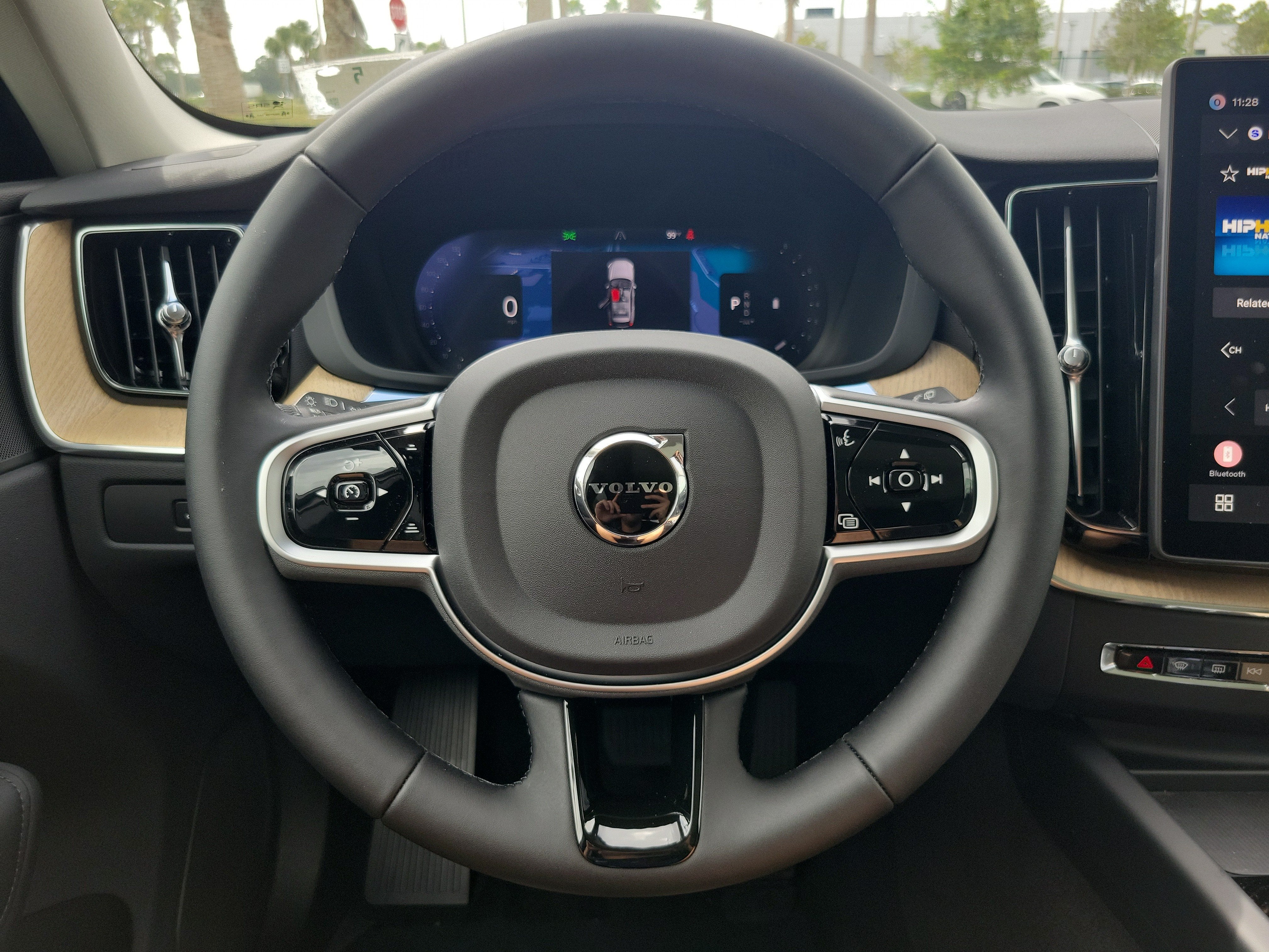 2026 Volvo XC60 Plus