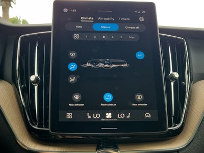 2026 Volvo XC60 Plus