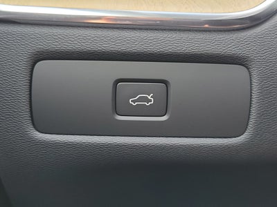 2026 Volvo XC60 Plus
