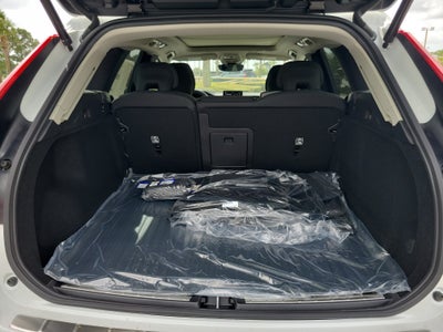 2026 Volvo XC60 Plus
