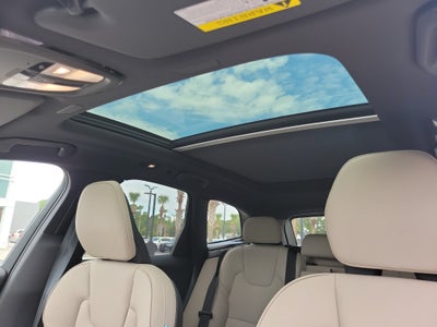 2026 Volvo XC60 Plus