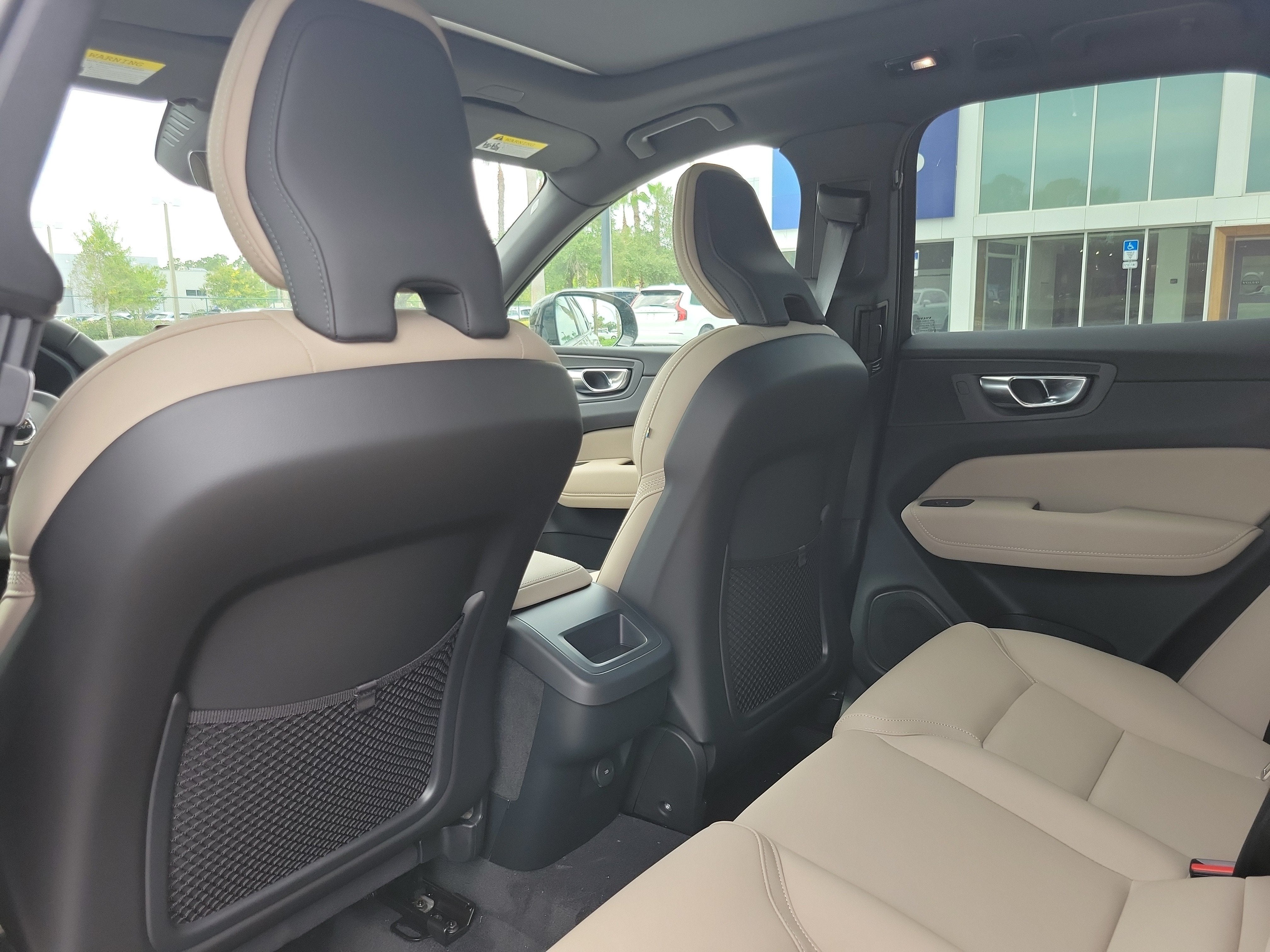 2026 Volvo XC60 Plus