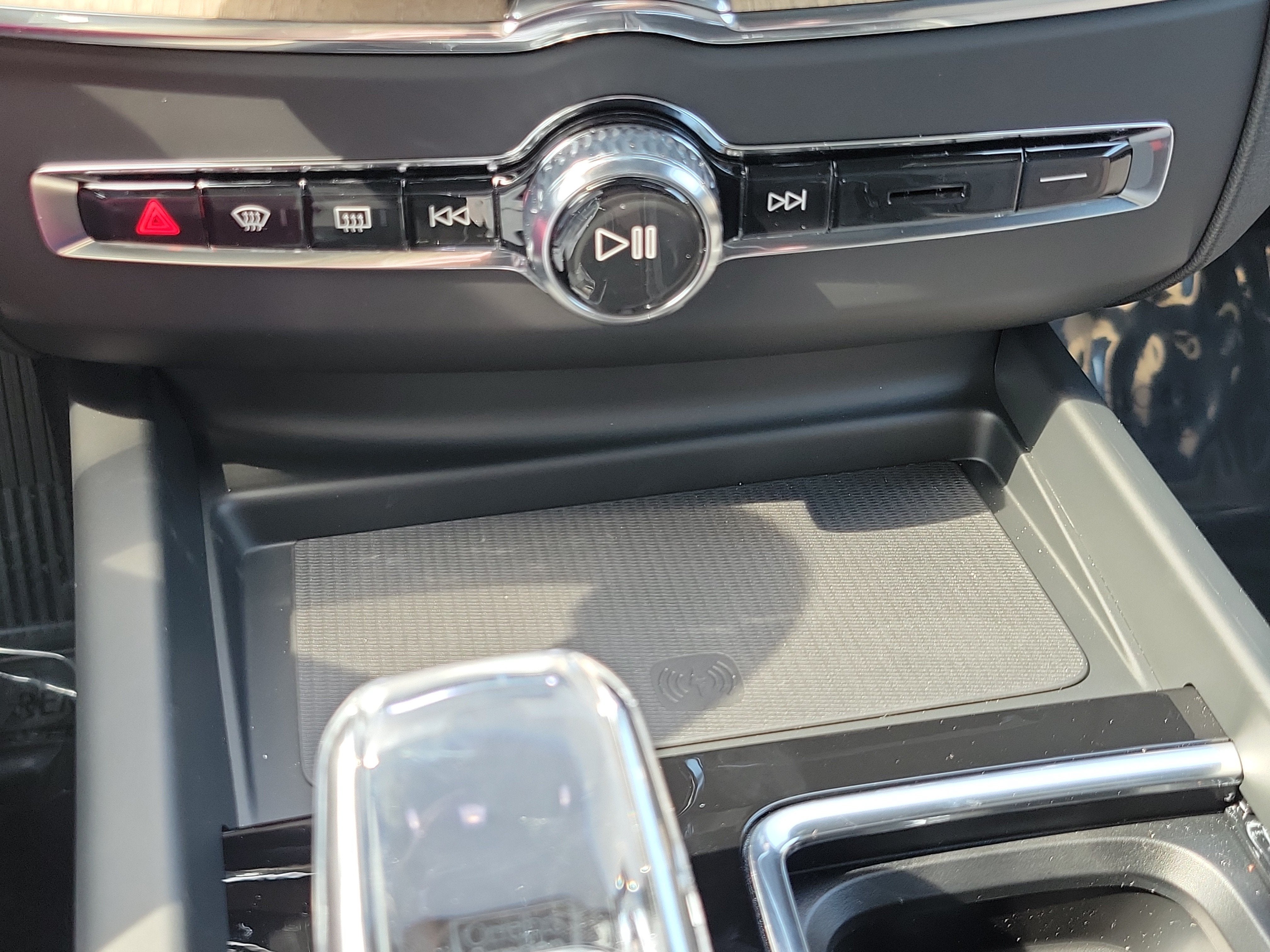 2026 Volvo XC60 Plus