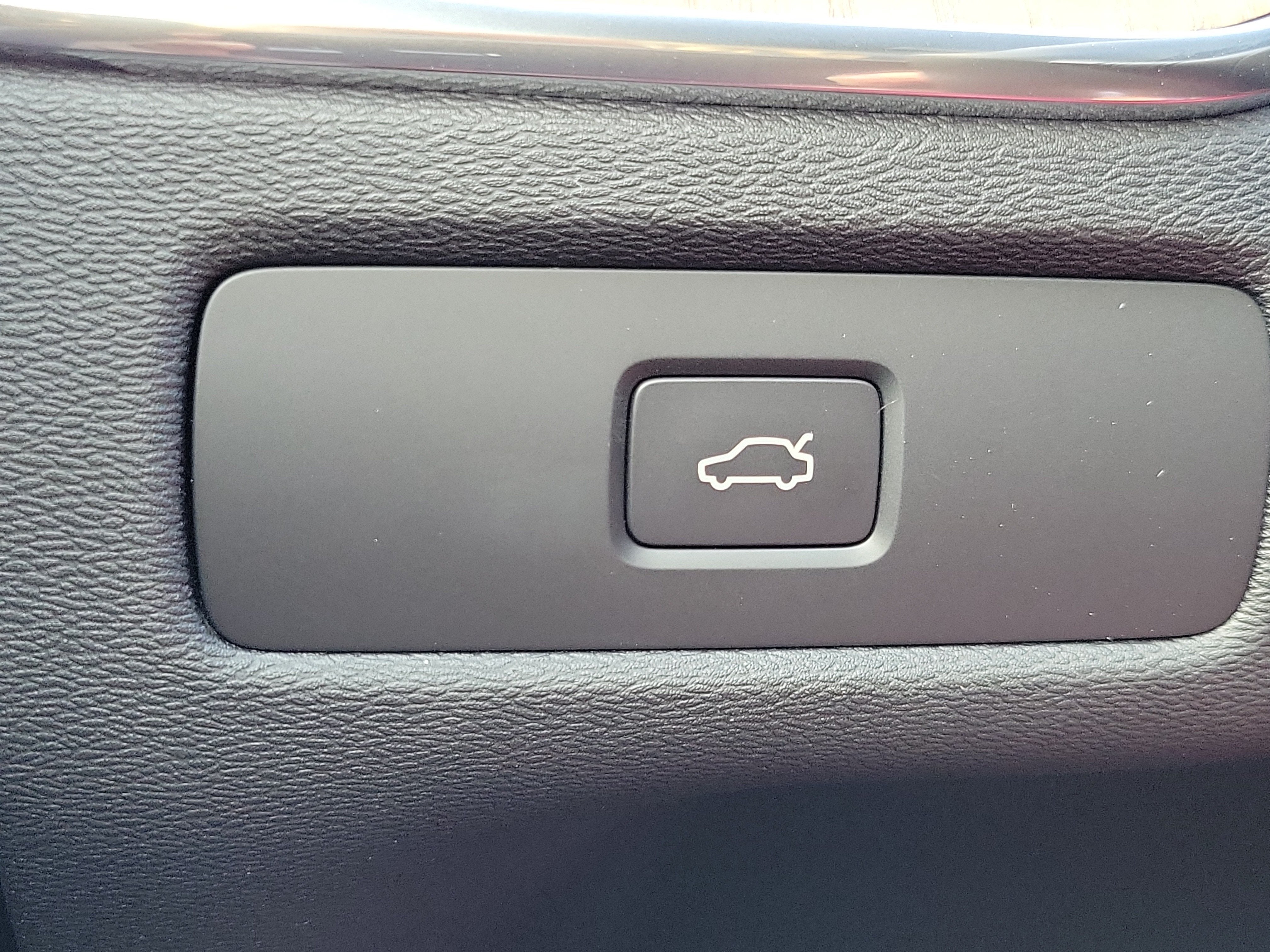 2026 Volvo XC60 Plus