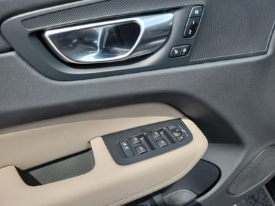 2026 Volvo XC60 Plus