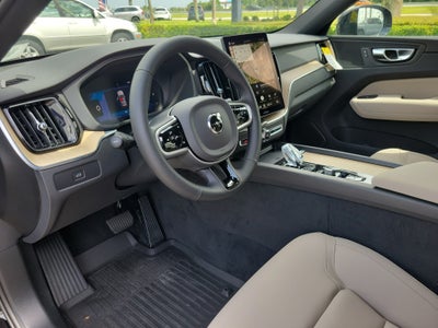 2026 Volvo XC60 Plus