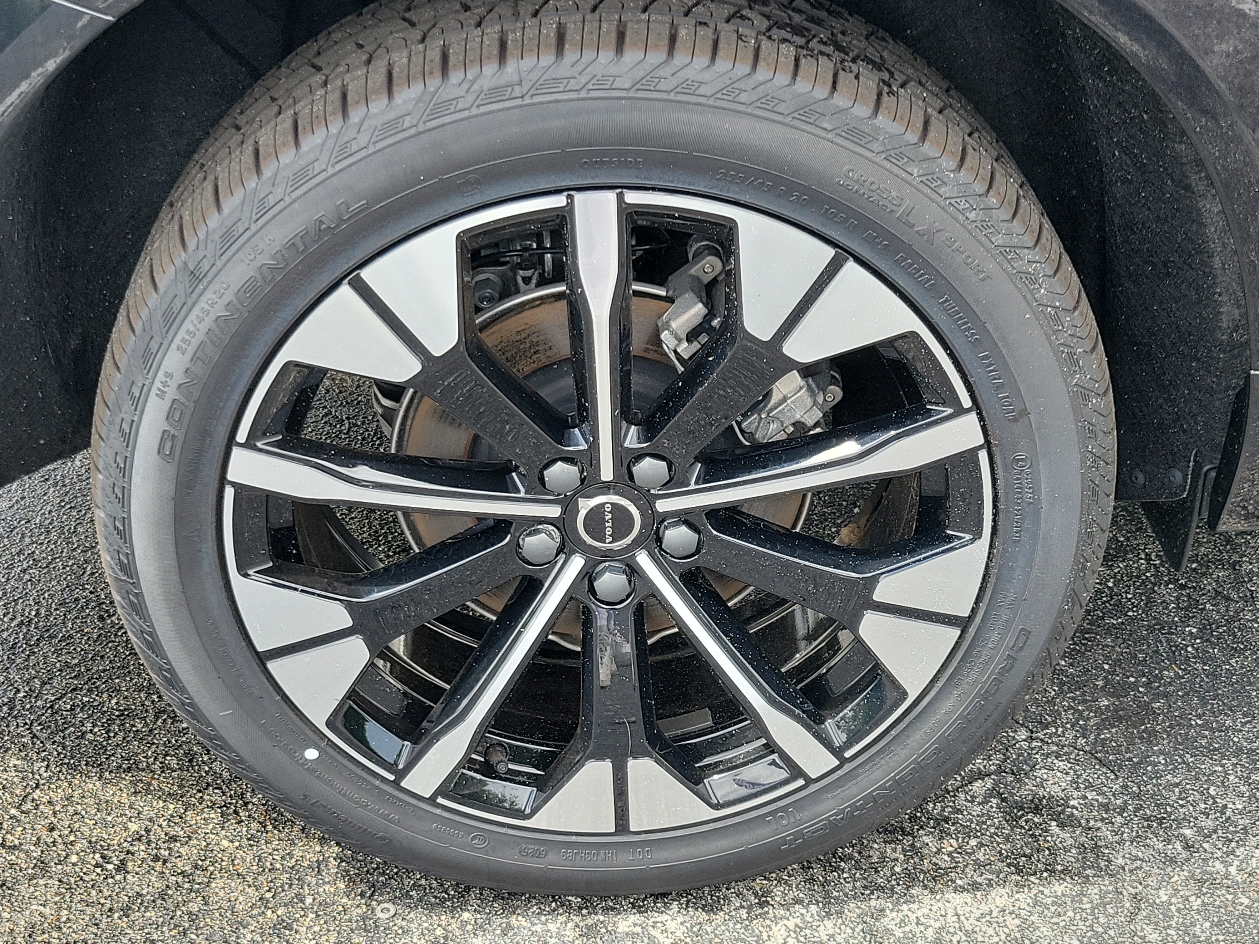 2026 Volvo XC60 Plus