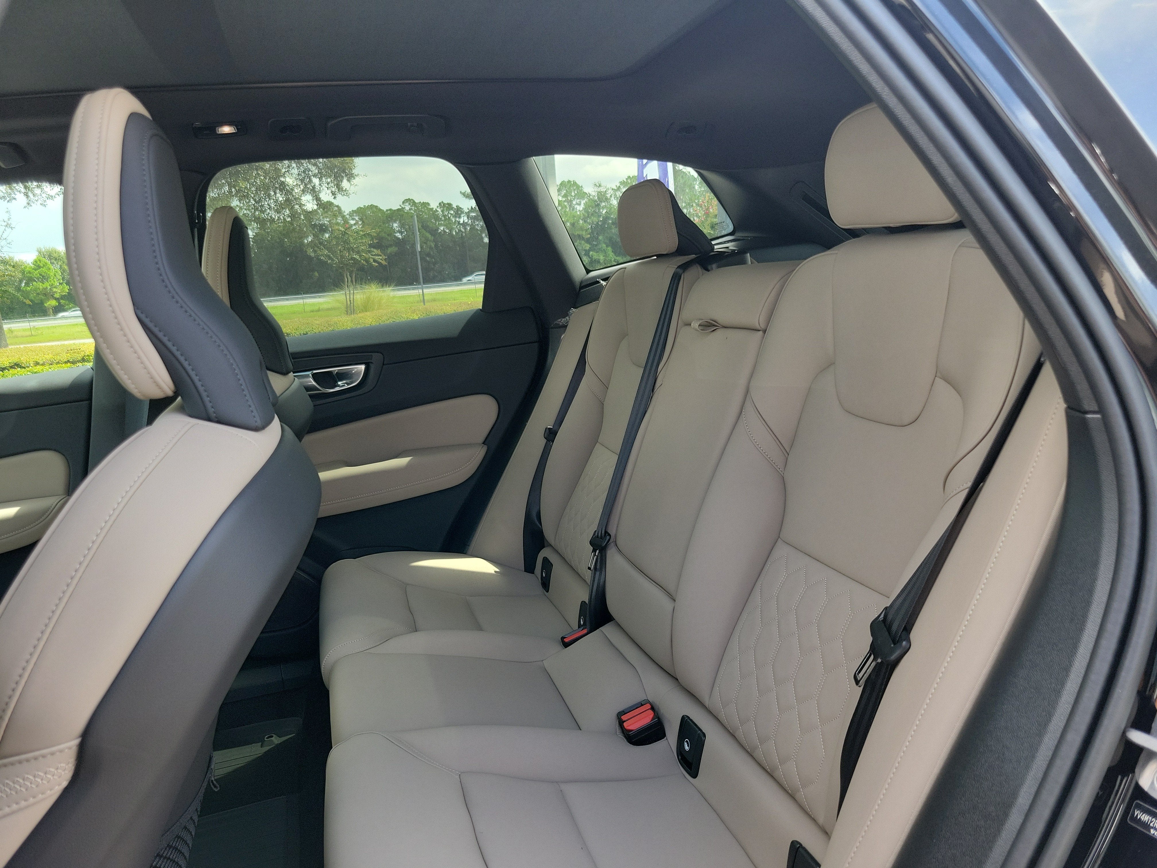2026 Volvo XC60 Plus