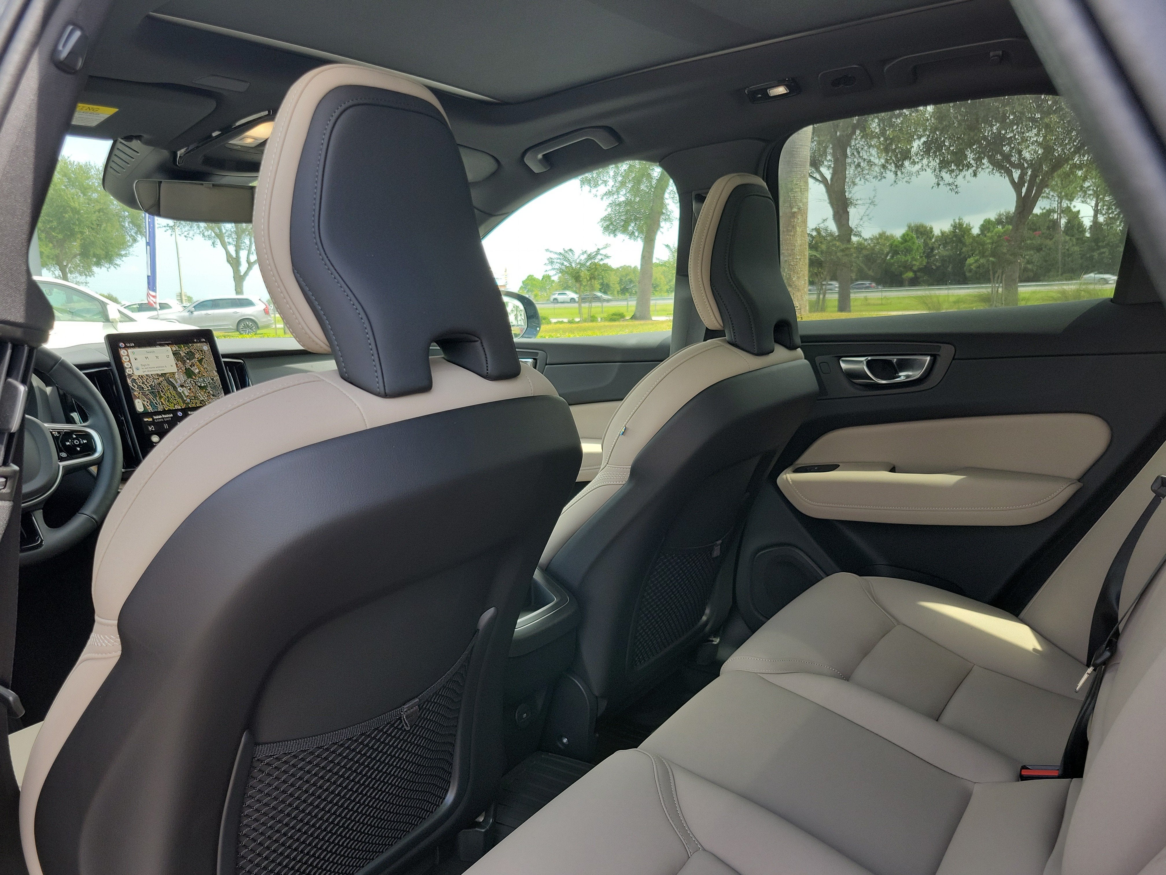 2026 Volvo XC60 Plus
