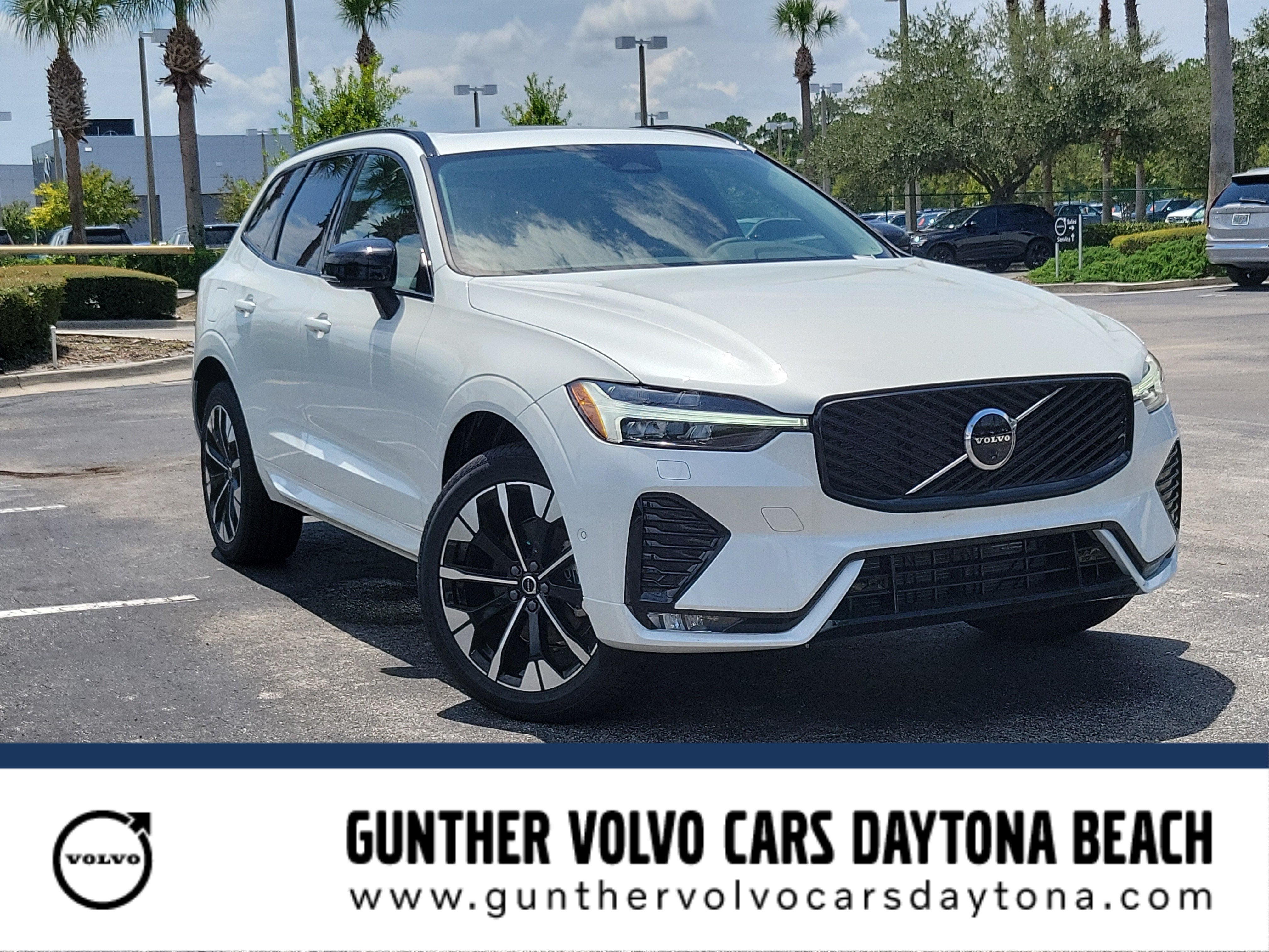2026 Volvo XC60 Plus
