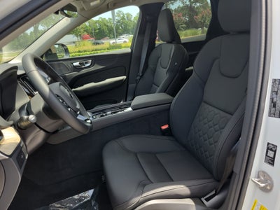 2026 Volvo XC60 Plus