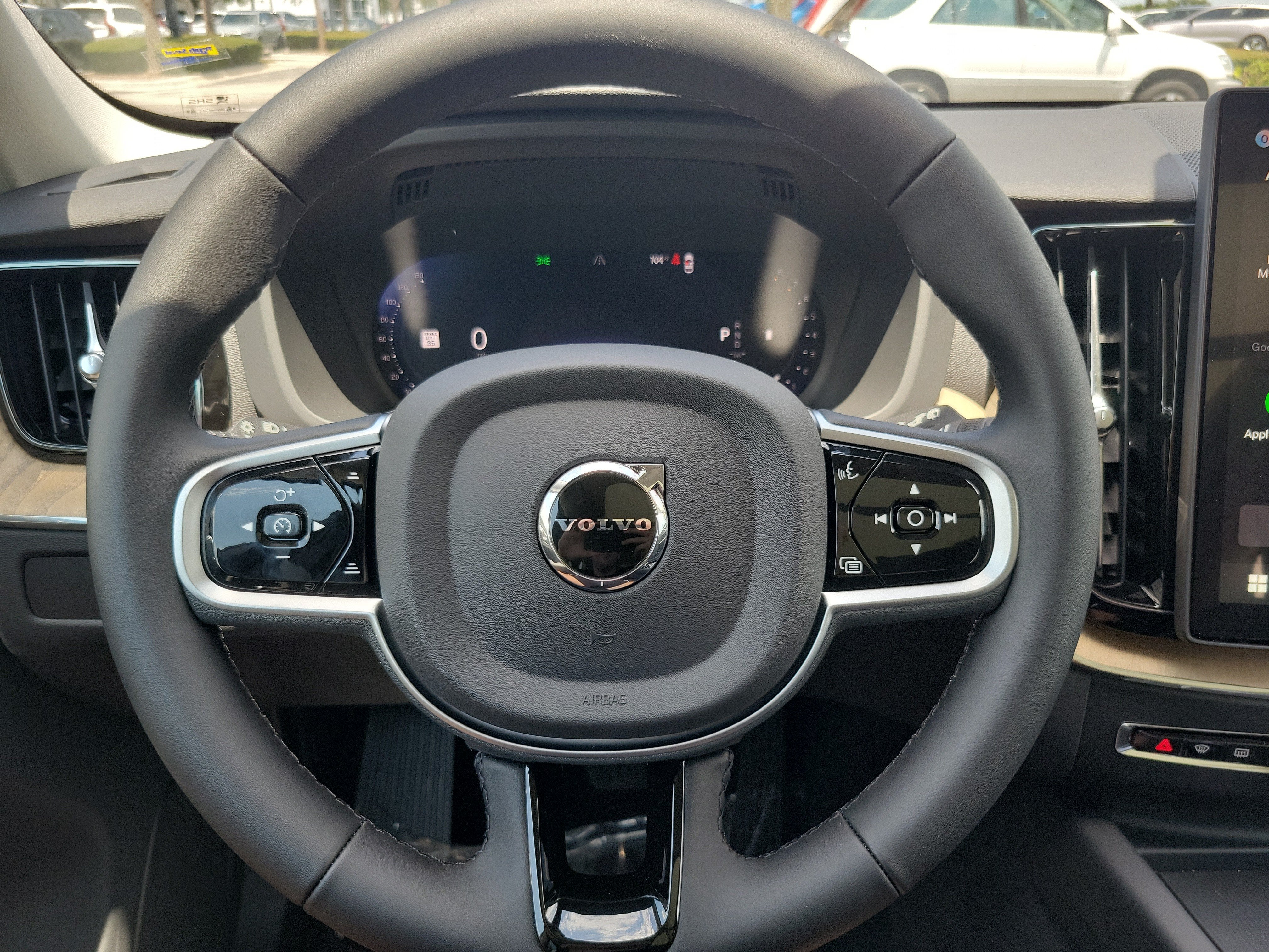 2026 Volvo XC60 Plus