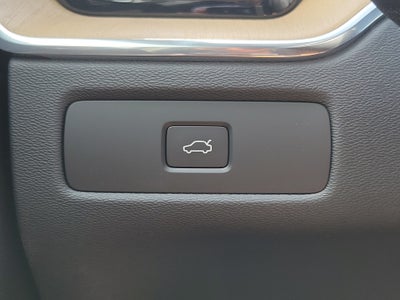 2026 Volvo XC60 Plus