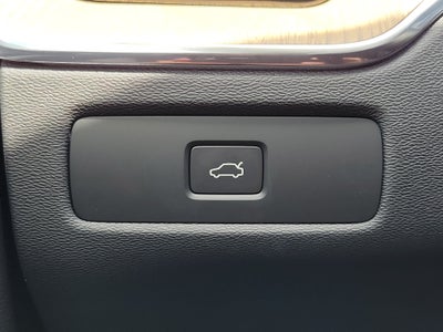 2026 Volvo XC60 Plus