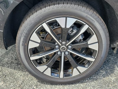 2026 Volvo XC60 Plus