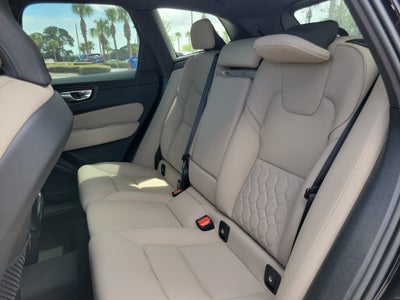 2026 Volvo XC60 Plus