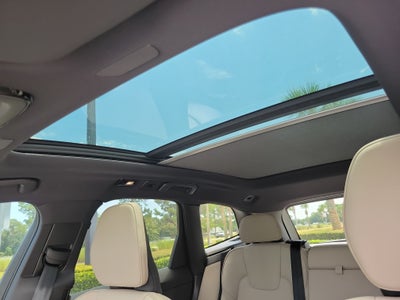 2026 Volvo XC60 Plus