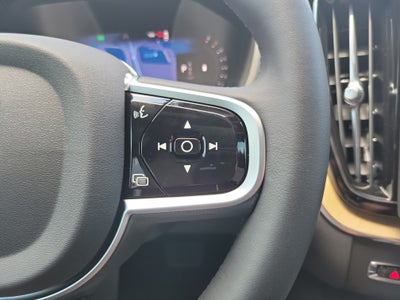 2026 Volvo XC60 Plus