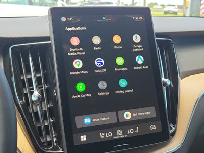 2026 Volvo XC60 Plus