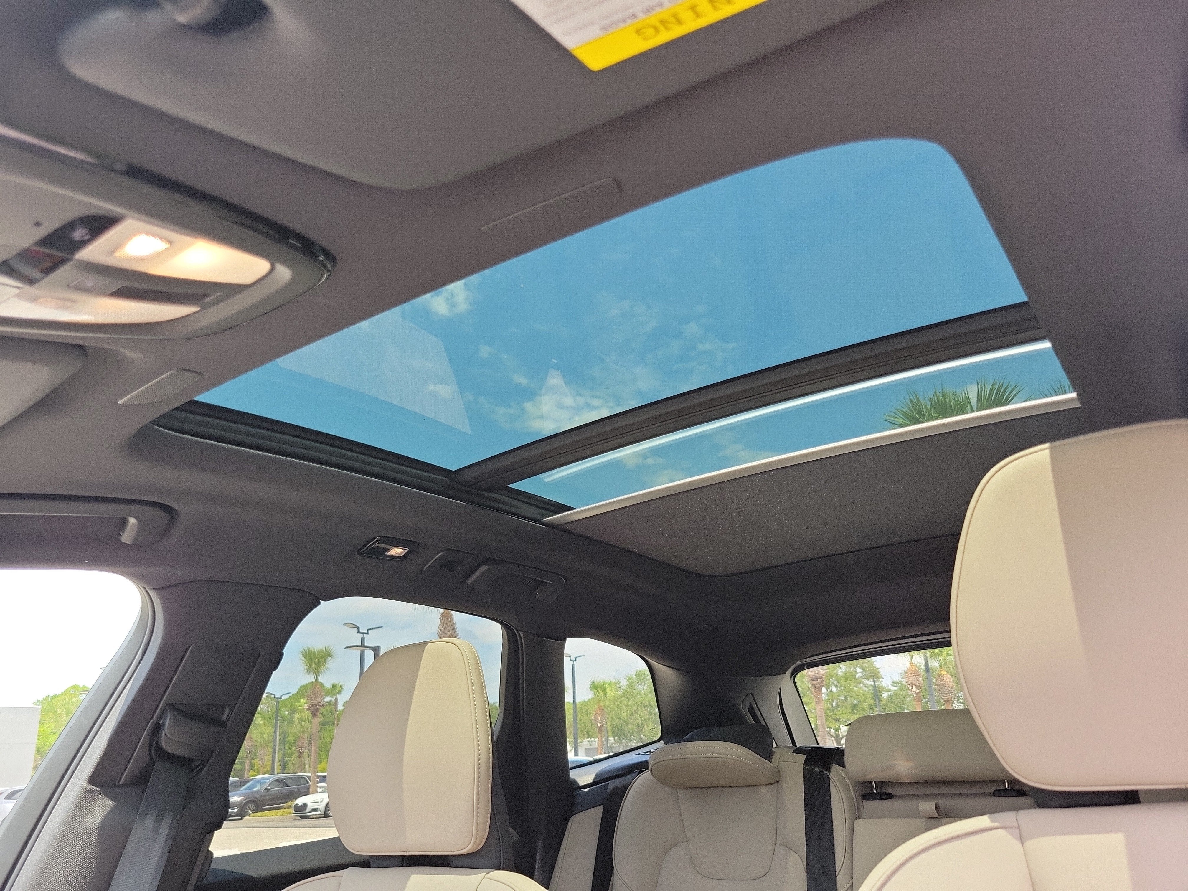 2026 Volvo XC60 Plus