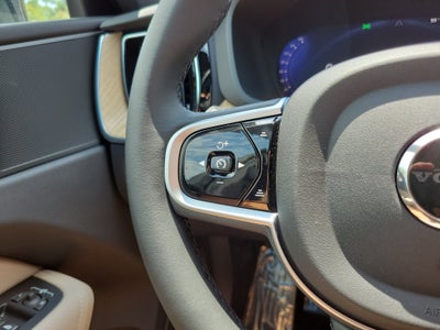 2026 Volvo XC60 Plus