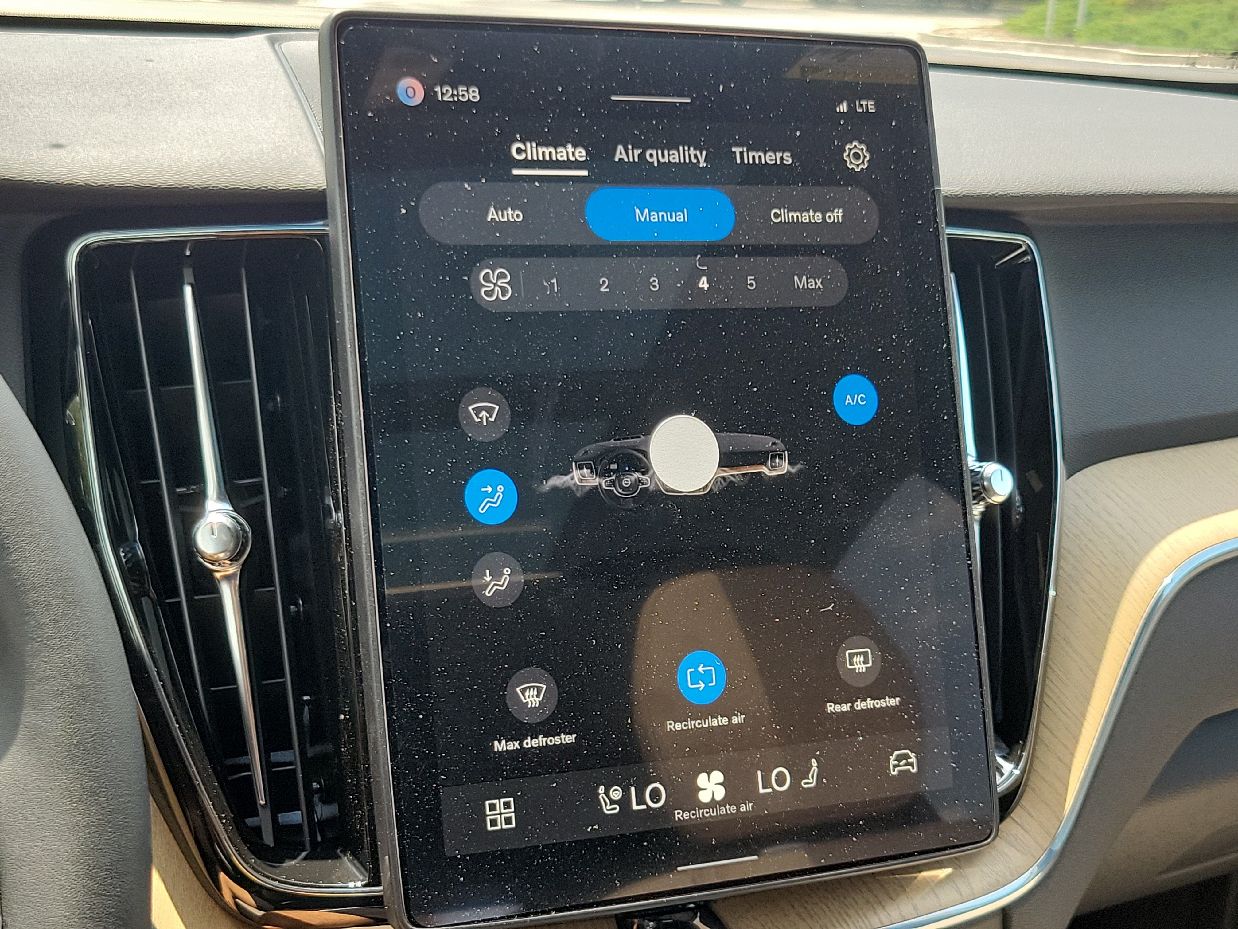 2026 Volvo XC60 Plus