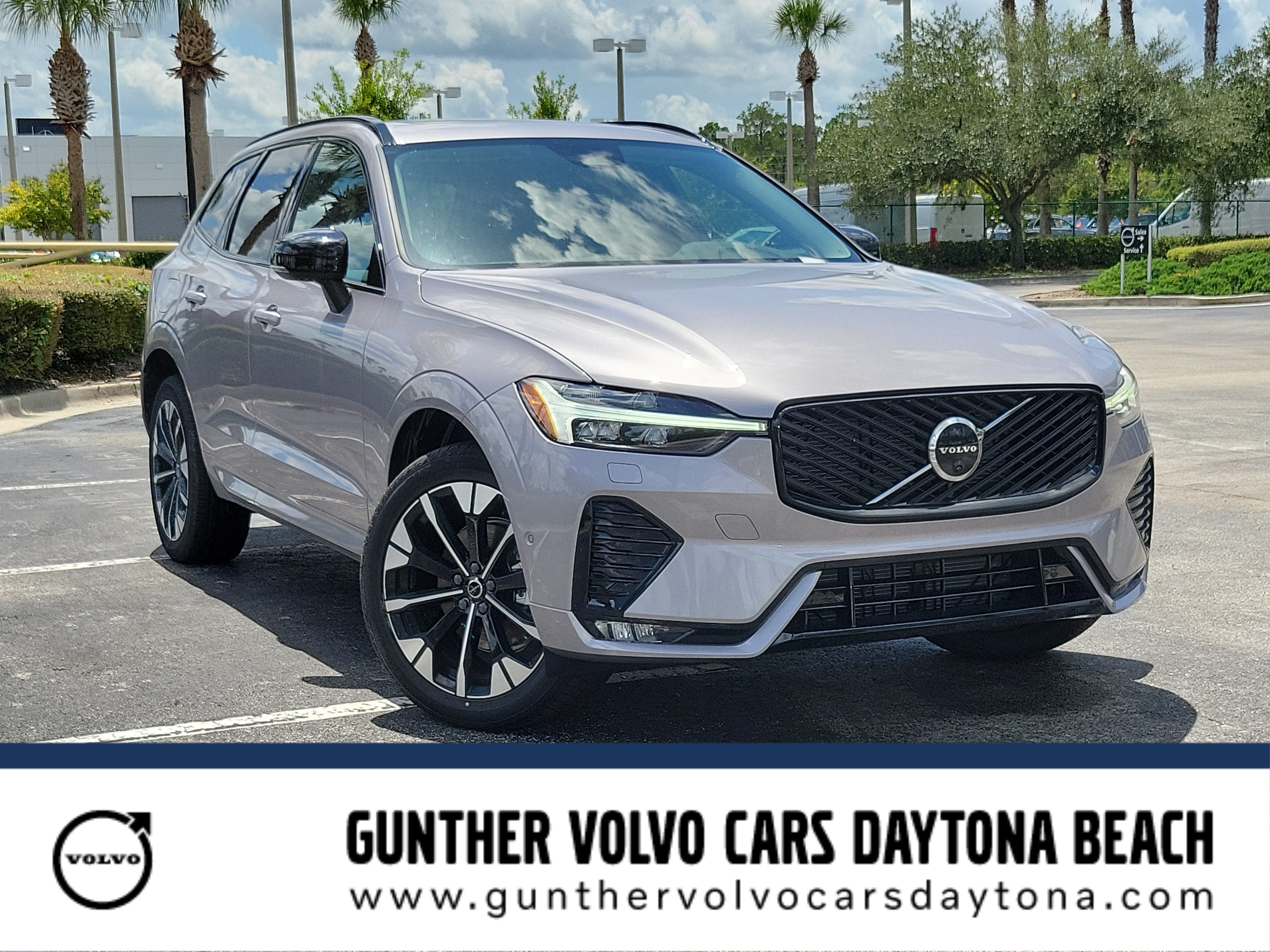 2026 Volvo XC60 Plus