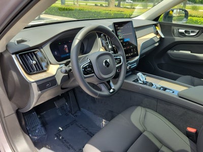 2026 Volvo XC60 Plus