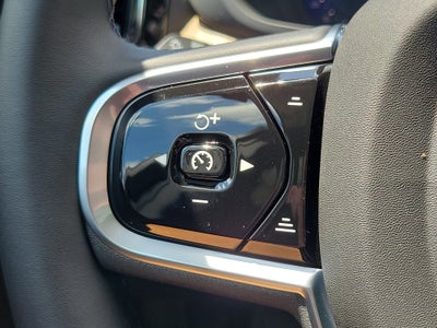2026 Volvo XC60 Plus