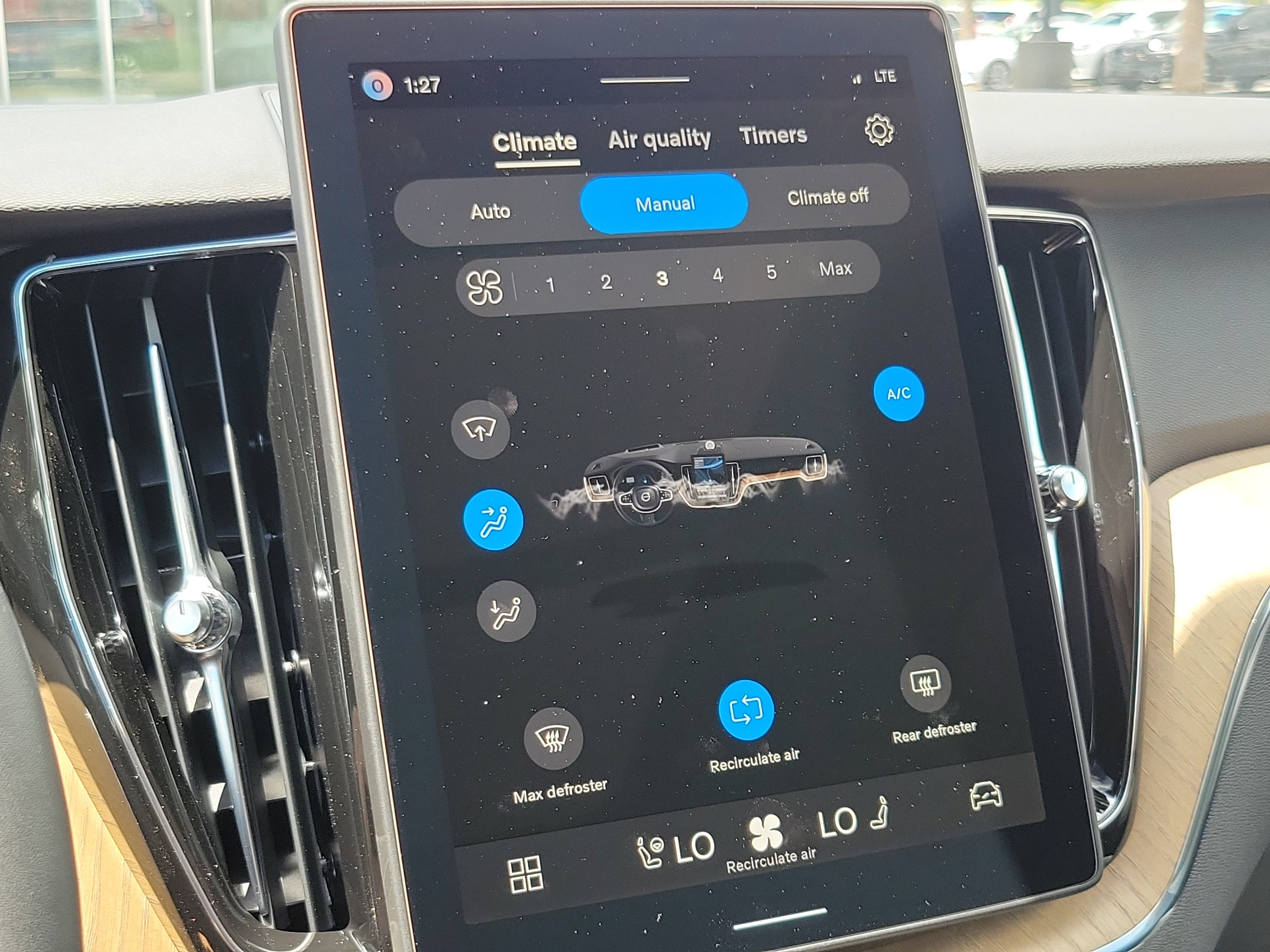 2026 Volvo XC60 Plus