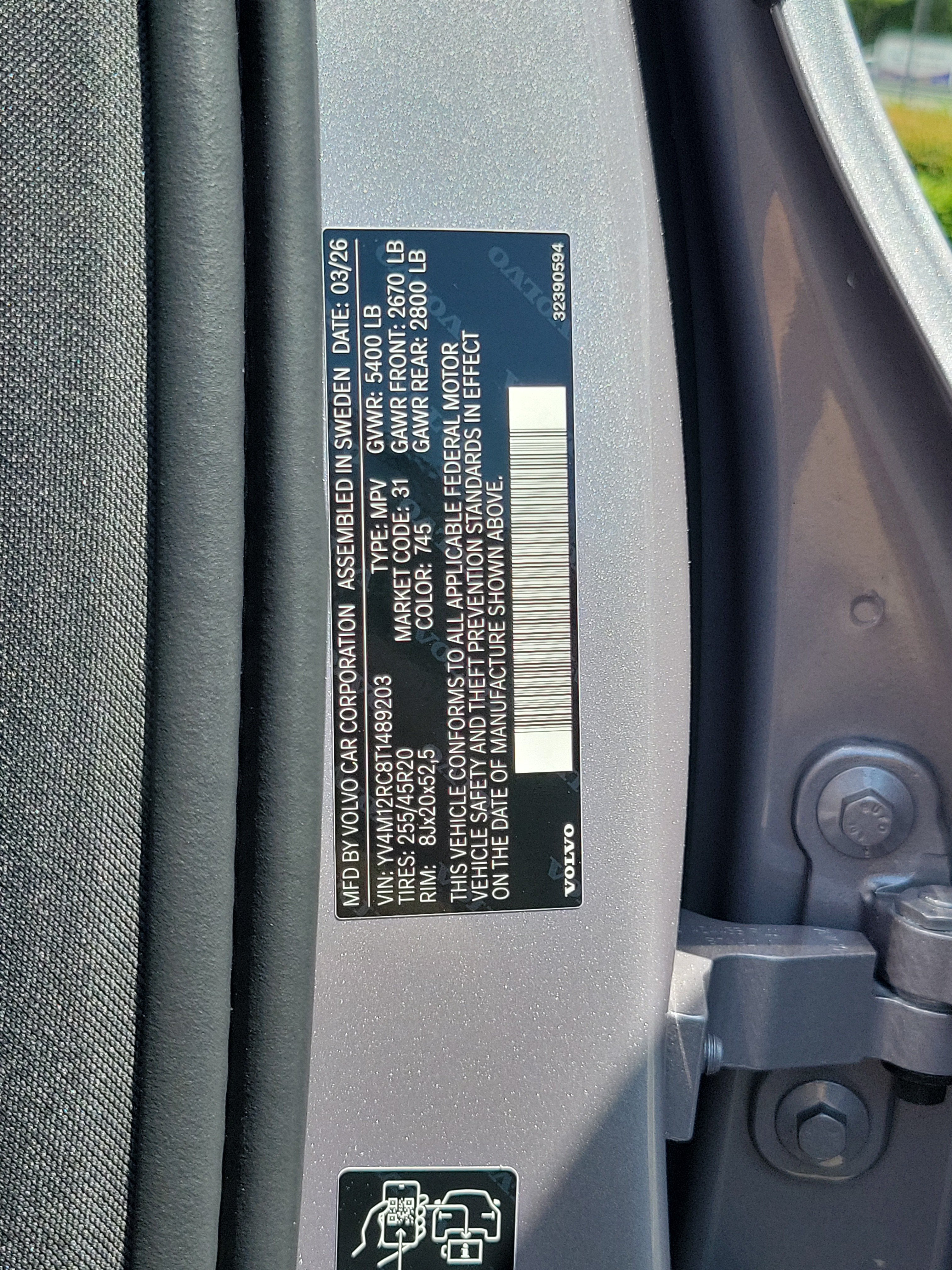 2026 Volvo XC60 Plus