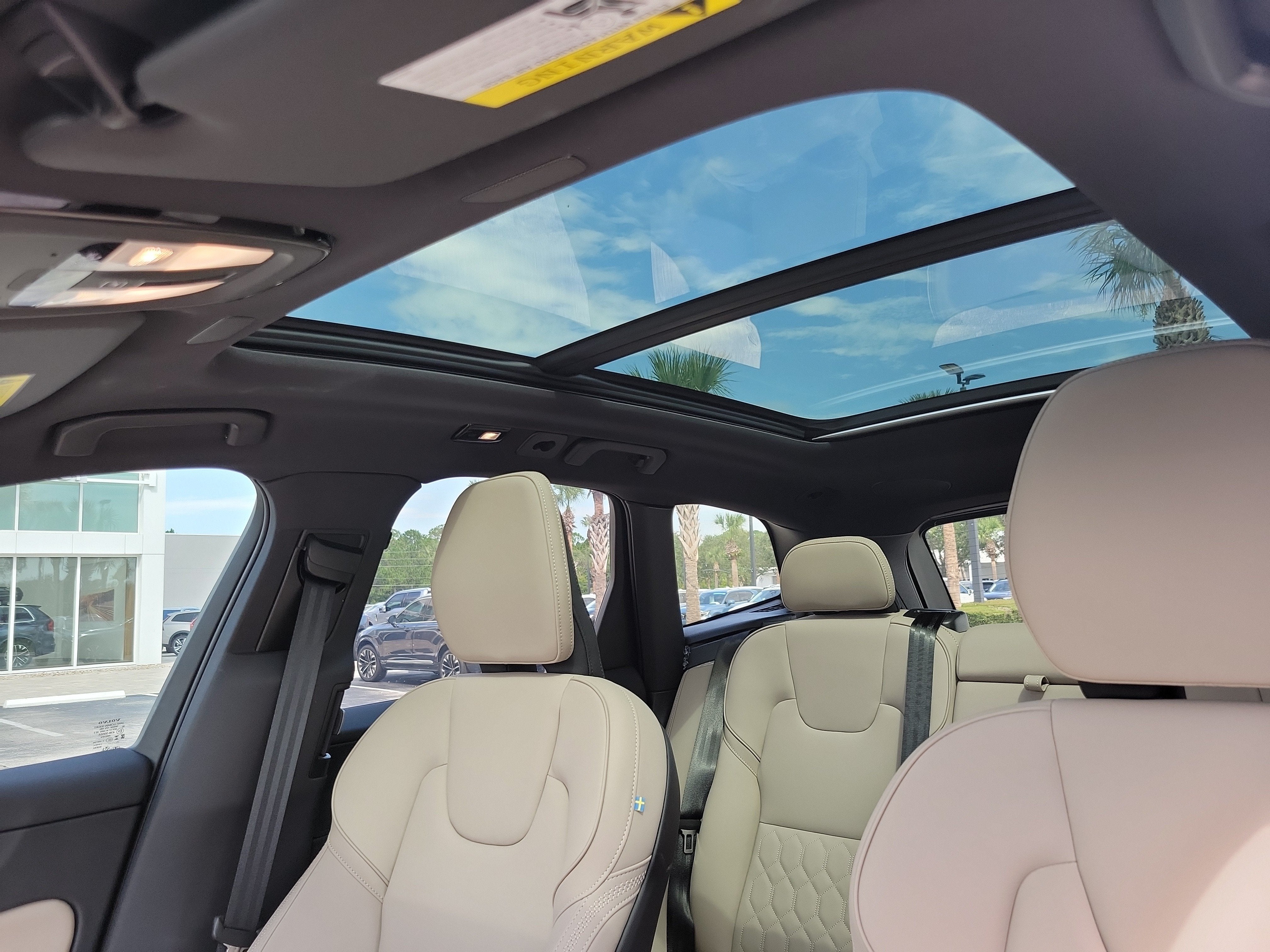 2026 Volvo XC60 Plus