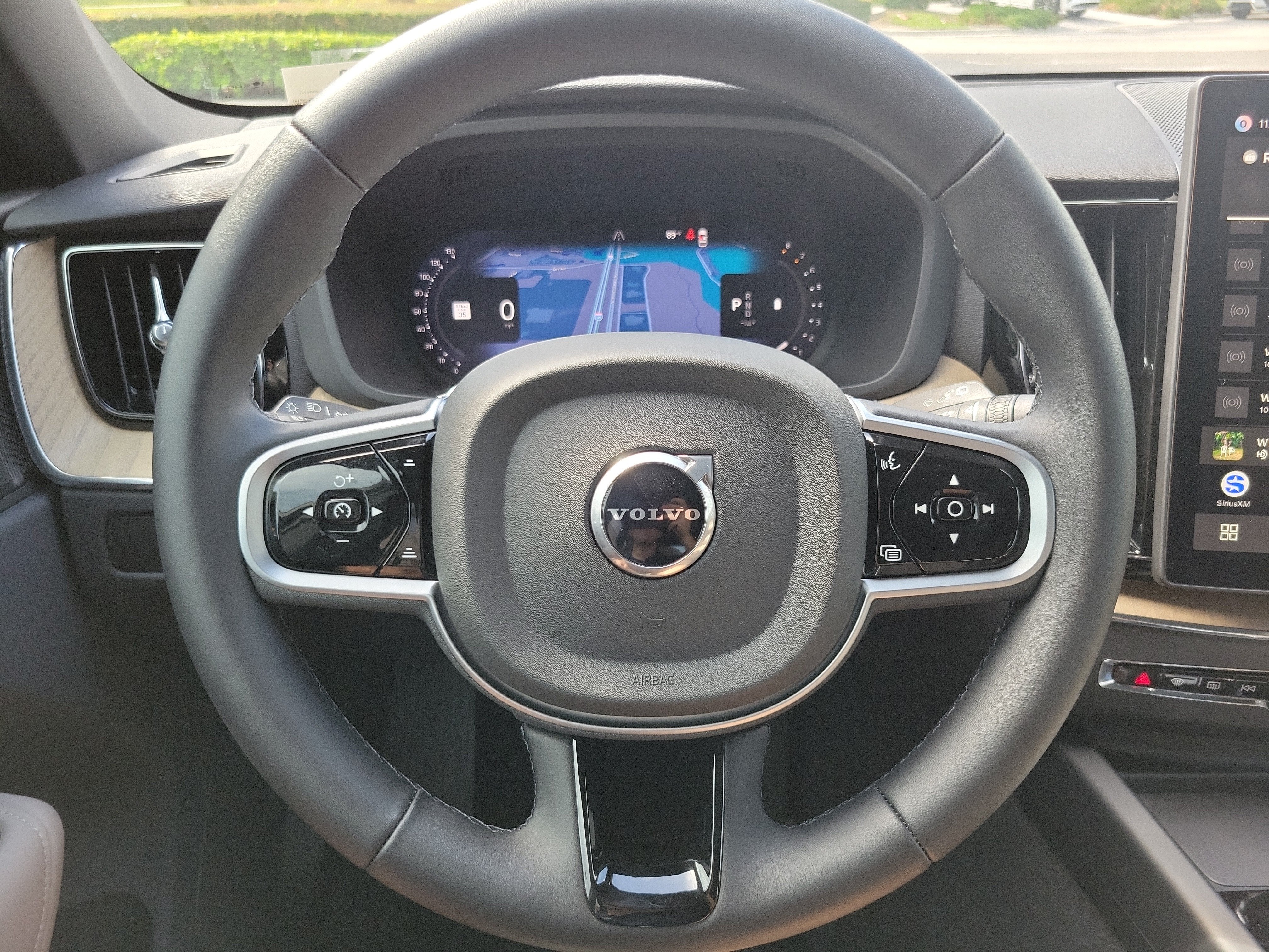 2026 Volvo XC60 Plus