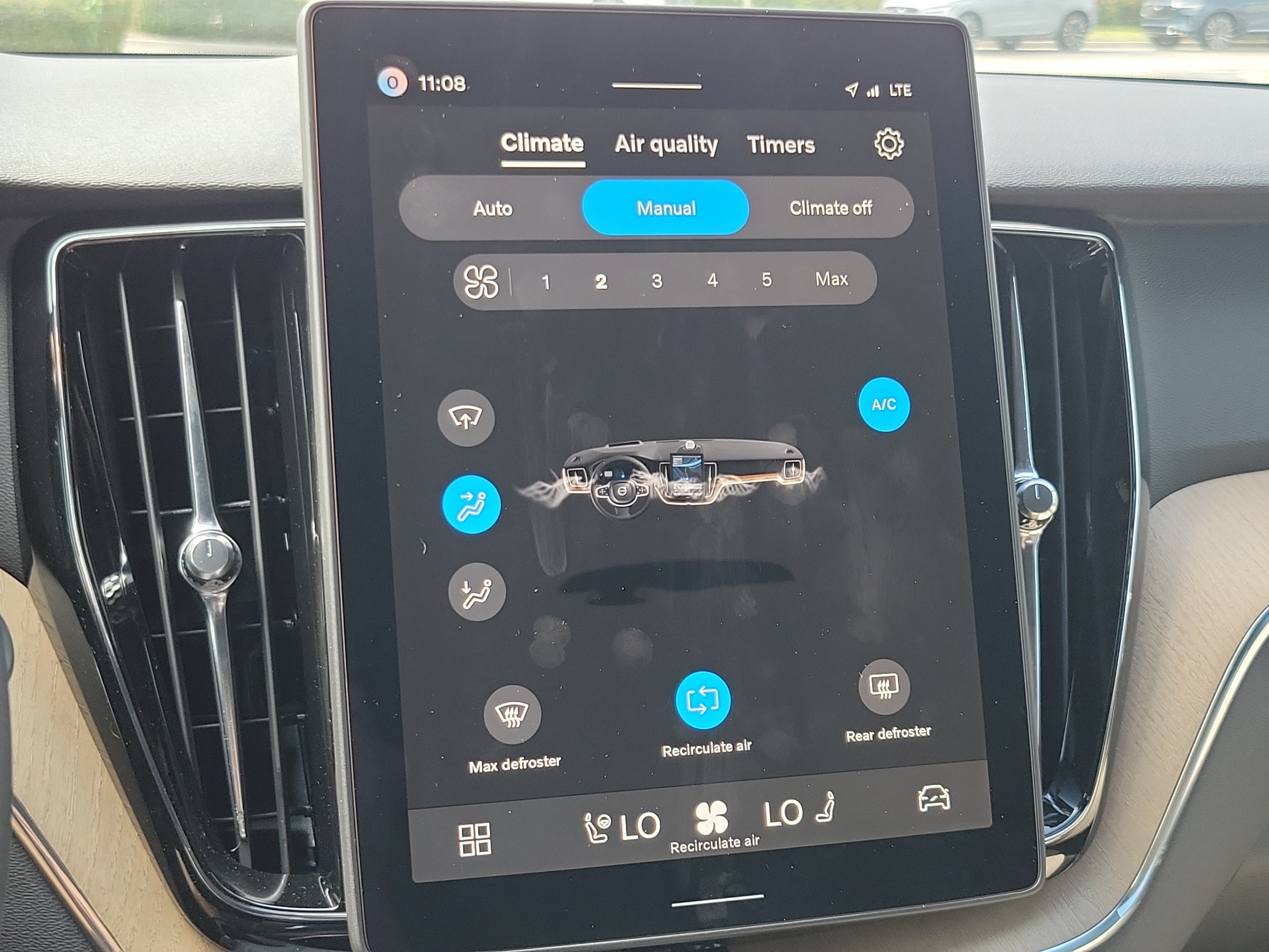 2026 Volvo XC60 Plus