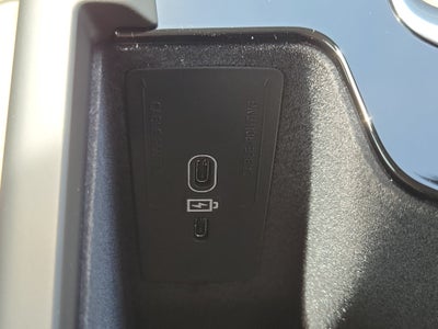 2026 Volvo XC60 Plus