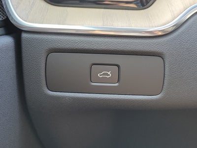 2026 Volvo XC60 Plus