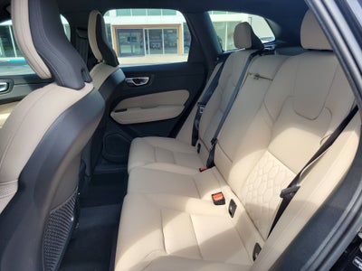 2026 Volvo XC60 Plus