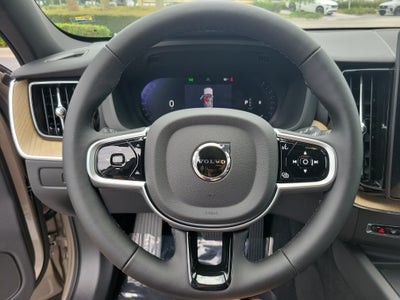 2026 Volvo XC60 Plus