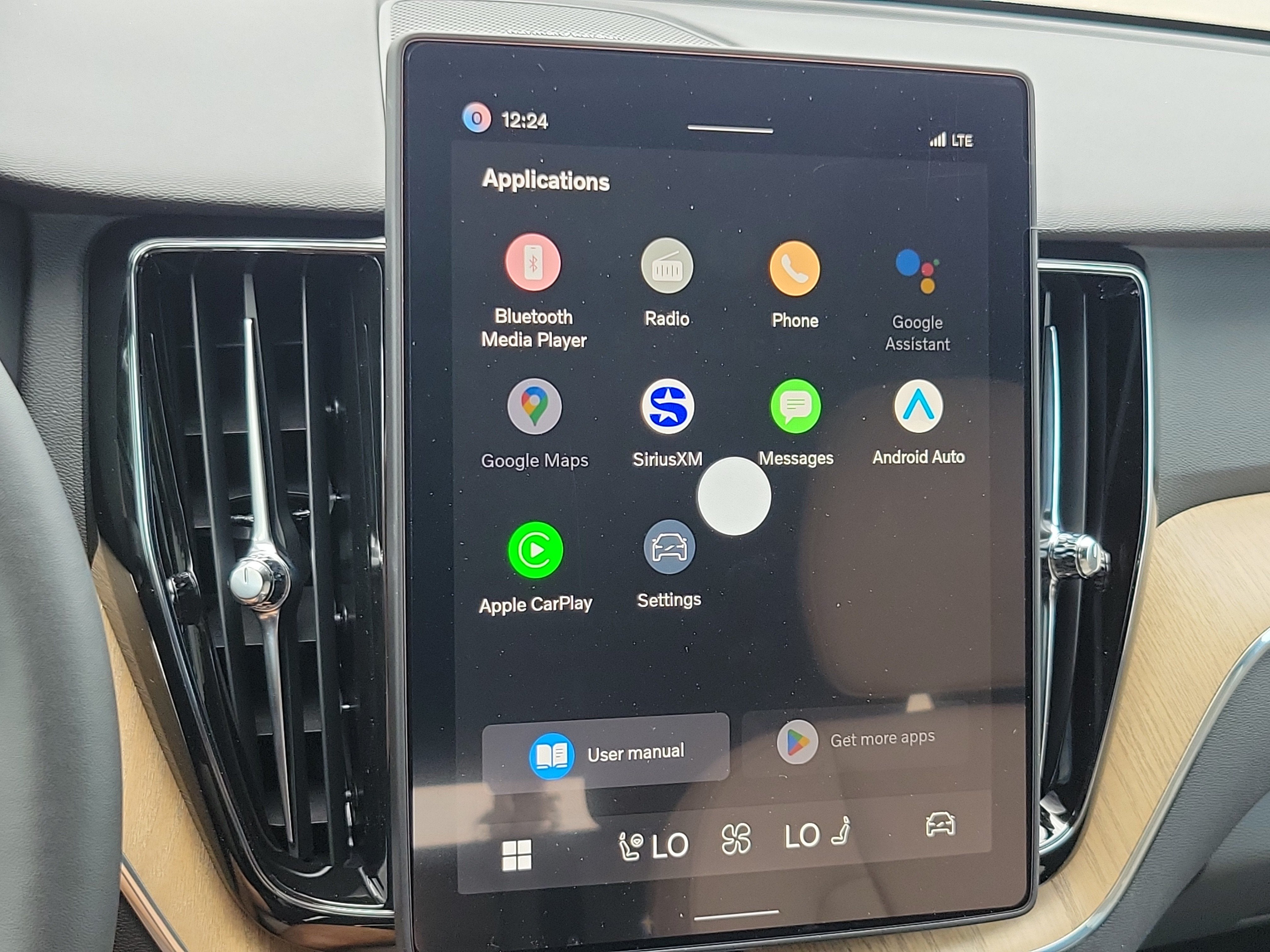 2026 Volvo XC60 Plus