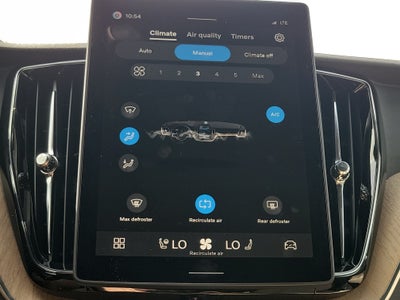 2026 Volvo XC60 Plus