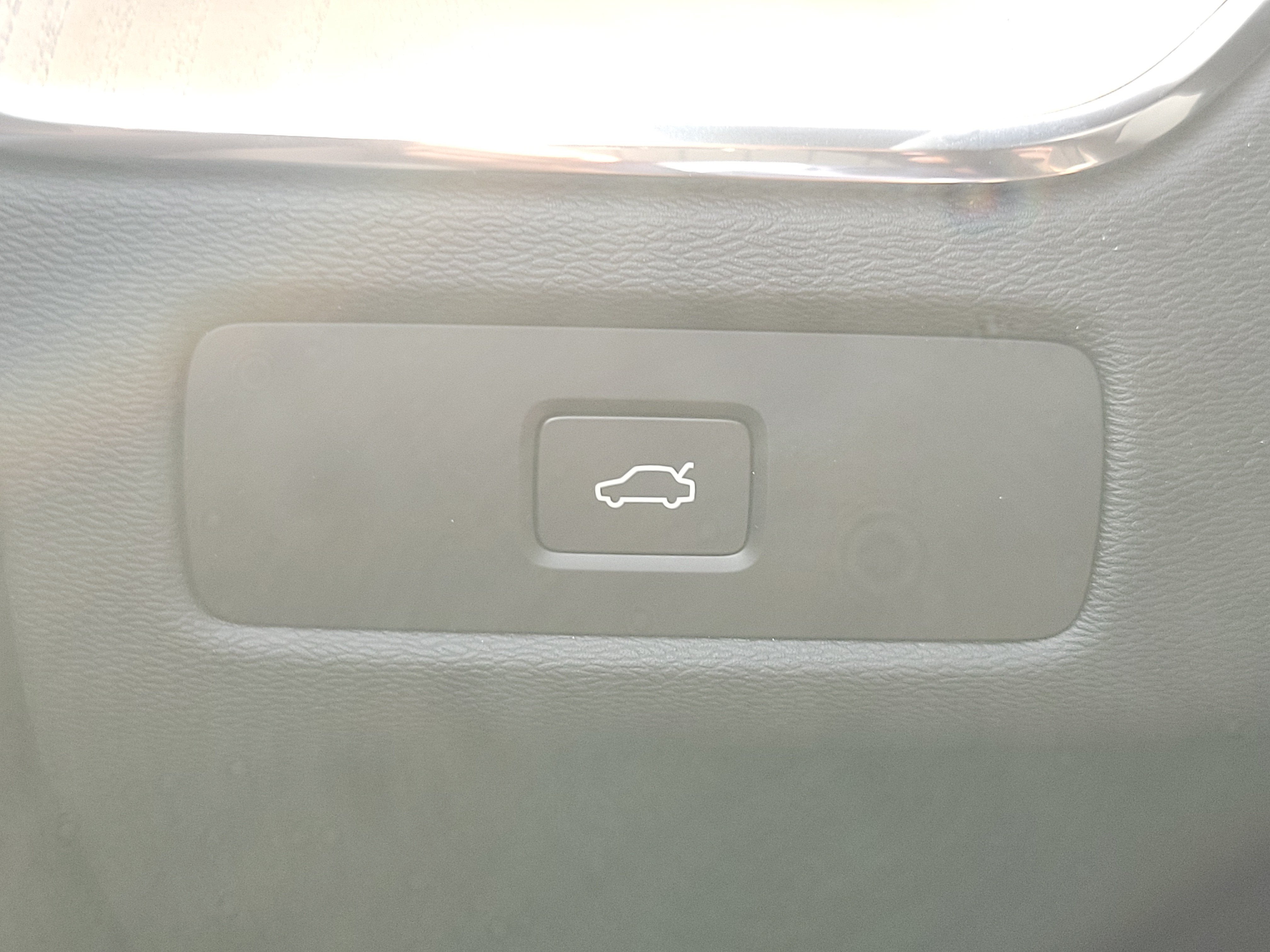 2026 Volvo XC60 Plus
