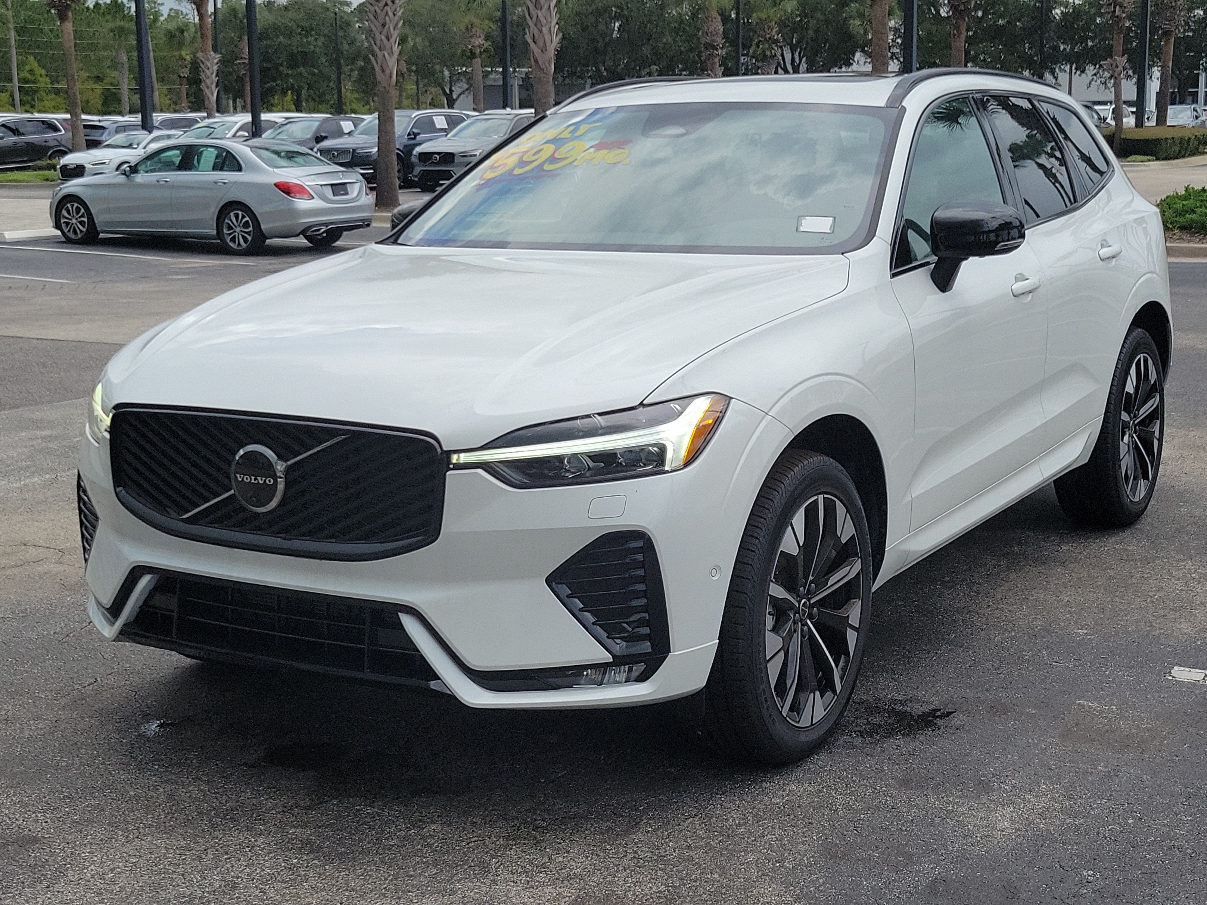 2026 Volvo XC60 Plus
