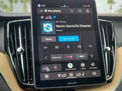 2026 Volvo XC60 Plus