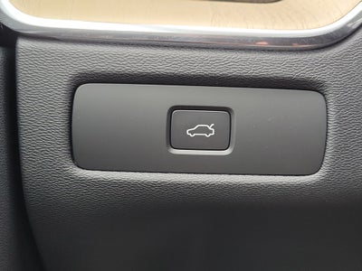 2026 Volvo XC60 Plus