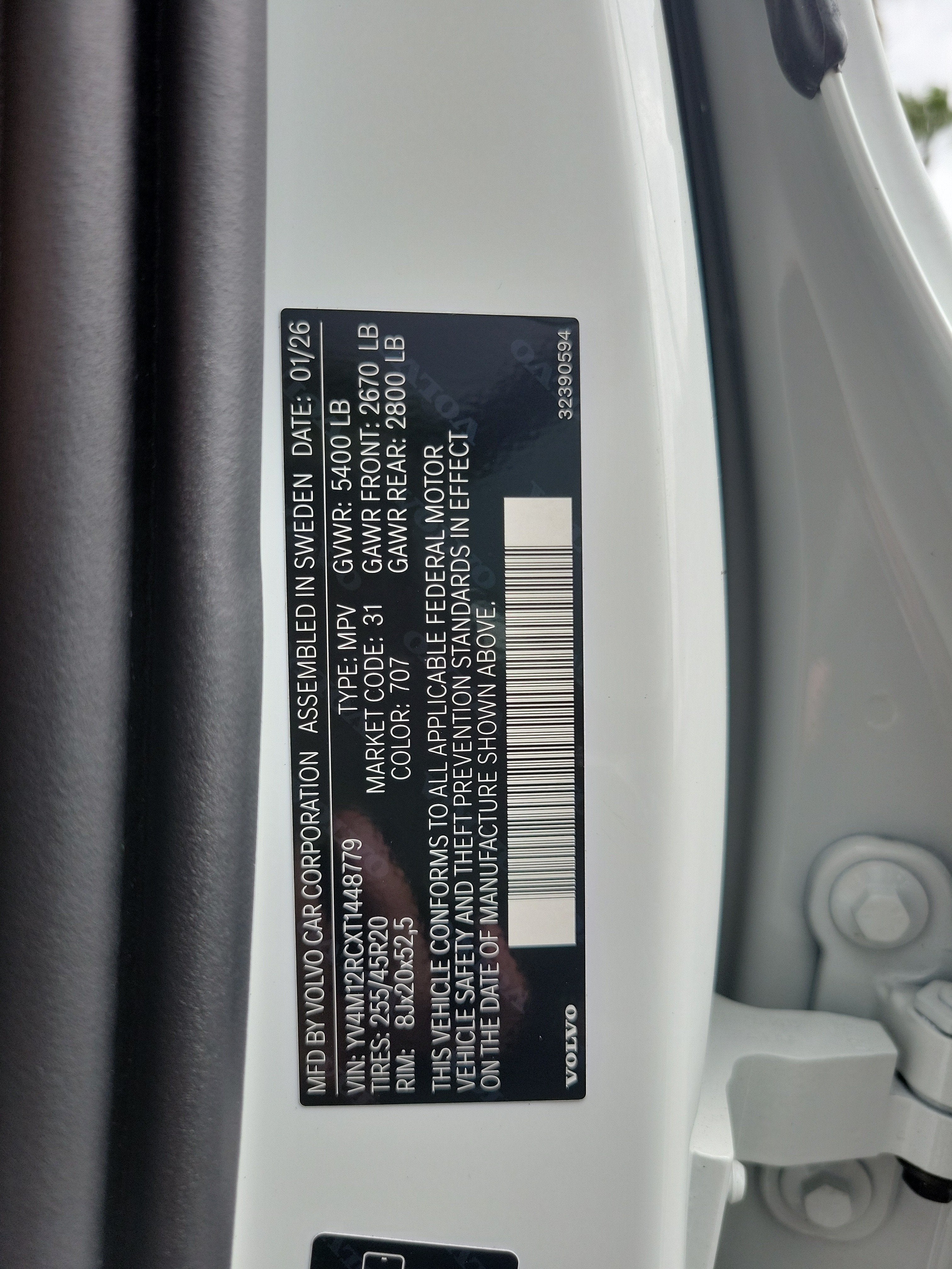 2026 Volvo XC60 Plus