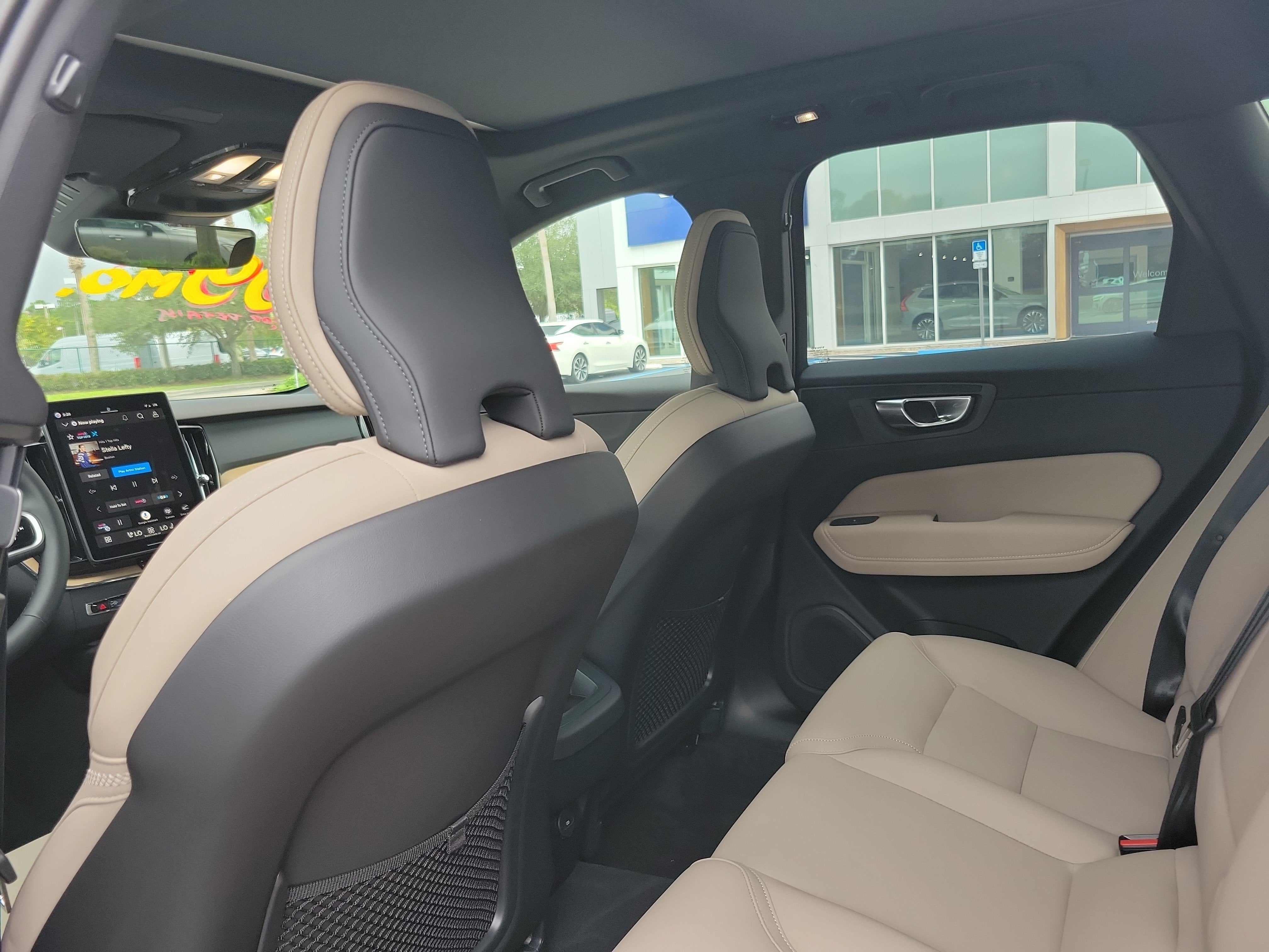 2026 Volvo XC60 Plus