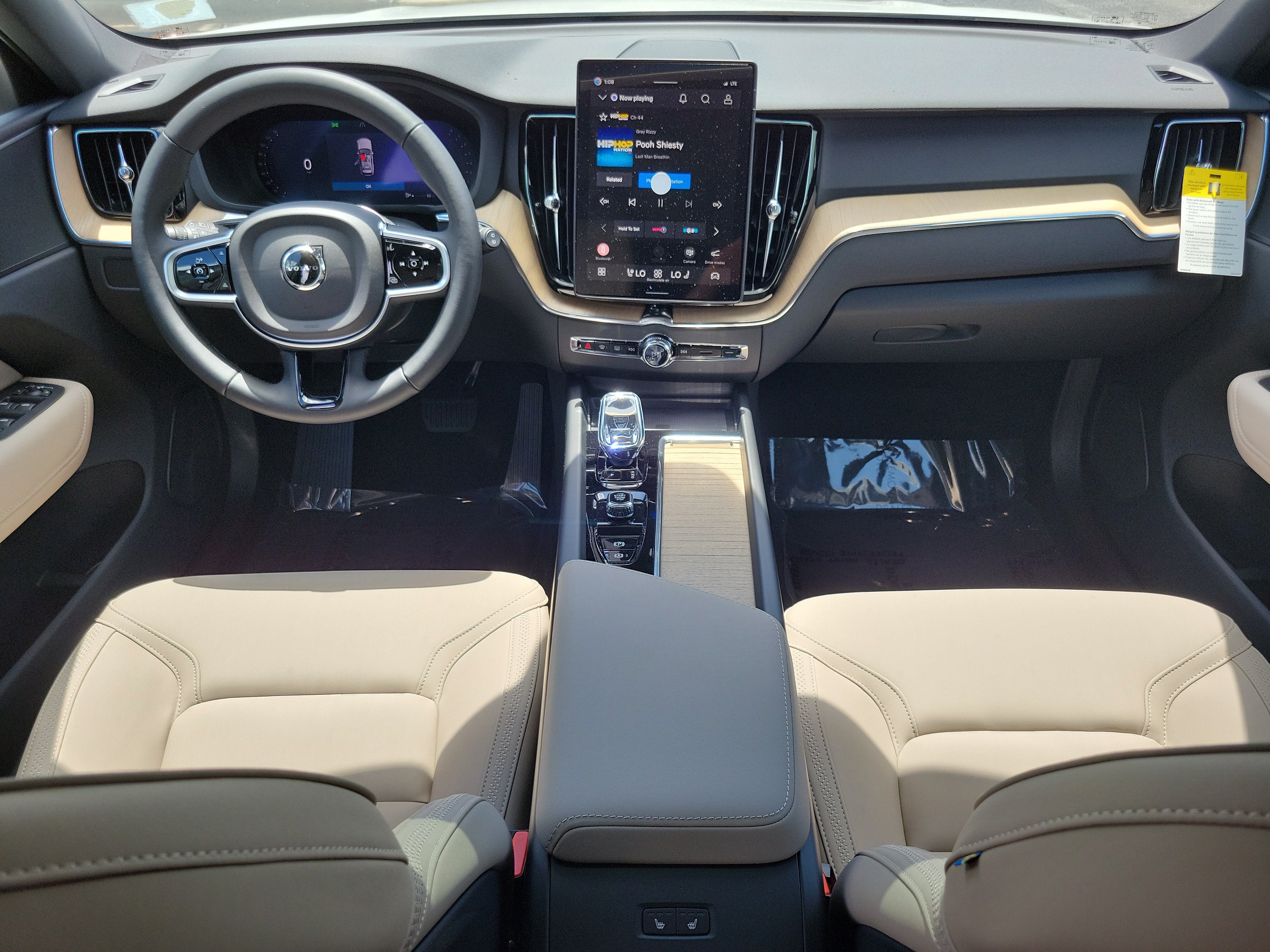 2026 Volvo XC60 Plus